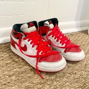Nike Air Jordan 1 Mid - Chicago White and Gym Red - Size 5 GS